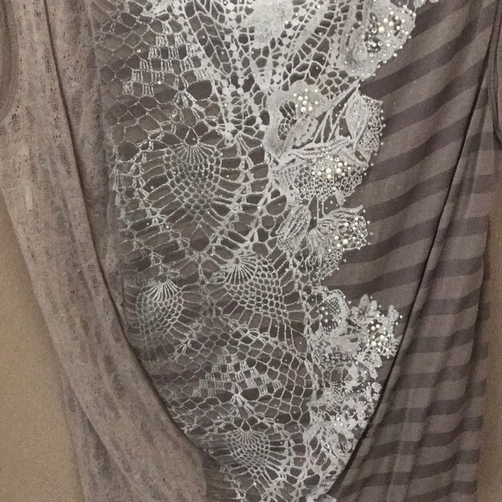 Miss Me Patterned Top - Picture 2 of 5